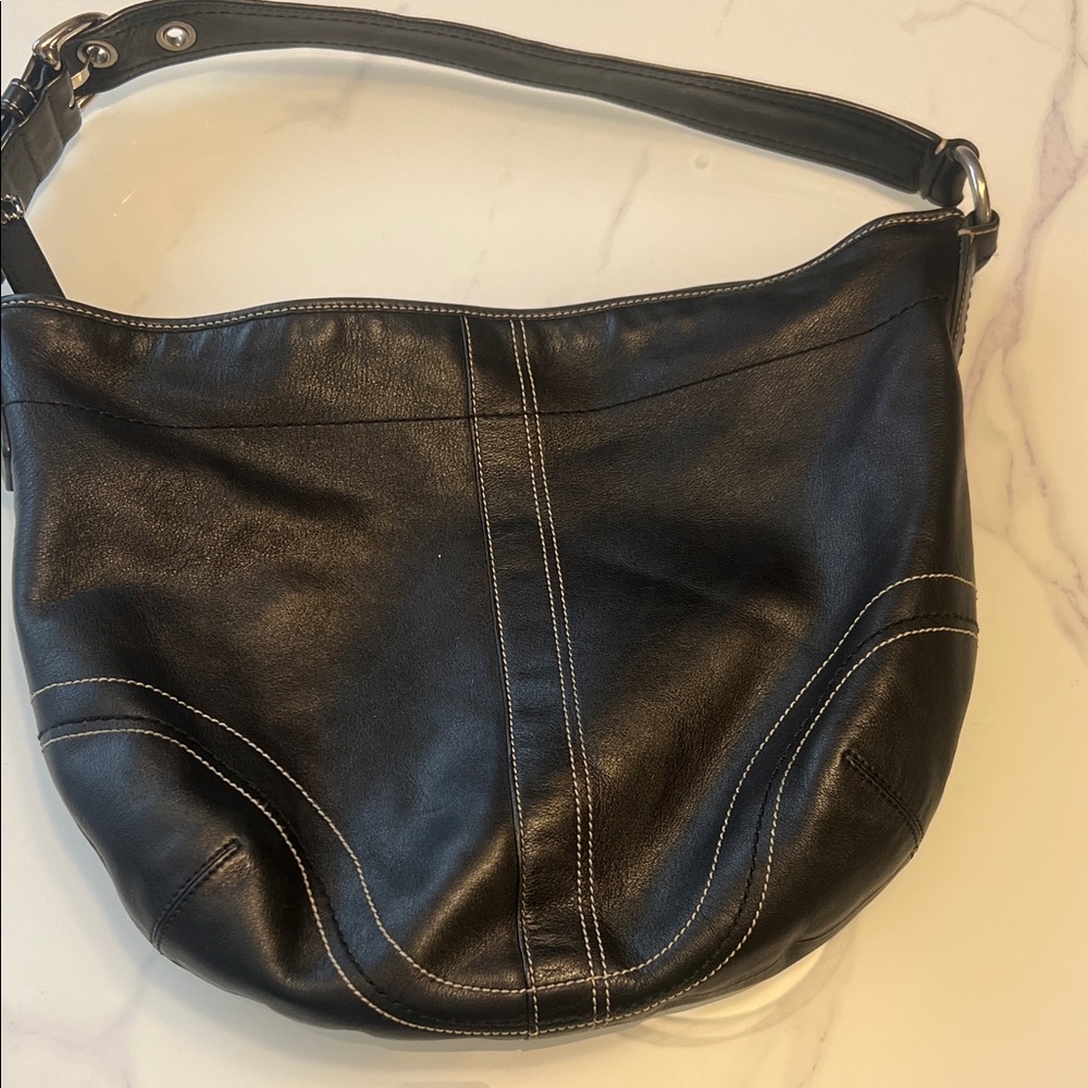 Coach Black Leather shoulder Bag - Picture 2 of 8